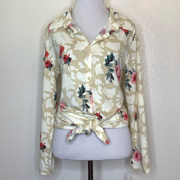 LuLaRoe Tops - LuLaRoe • Valentina